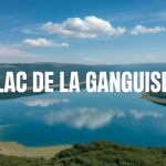 vue panoramique lac de la ganguise collines verdoyantes