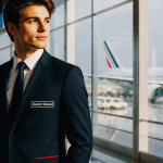 devenir steward air france jeune steward uniforme